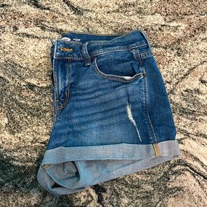 Old Navy Boyfriend Jean Shorts, Size 4, Mid-rise